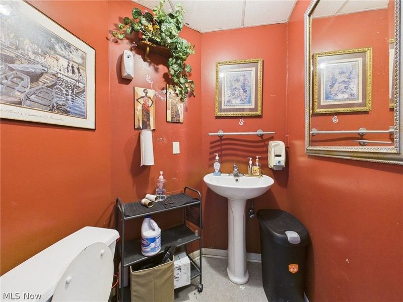 2529 Cleveland Avenue NW, Canton, OH 44709 Photo 18