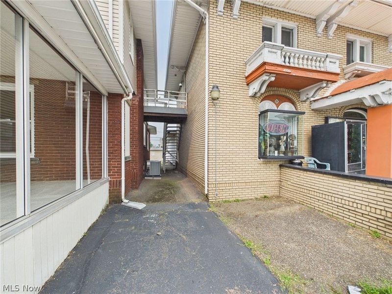 2529 Cleveland Avenue NW, Canton, OH 44709 Photo 3