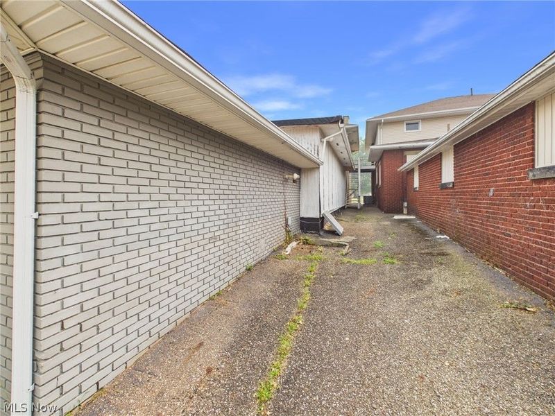 2529 Cleveland Avenue NW, Canton, OH 44709 Photo 5