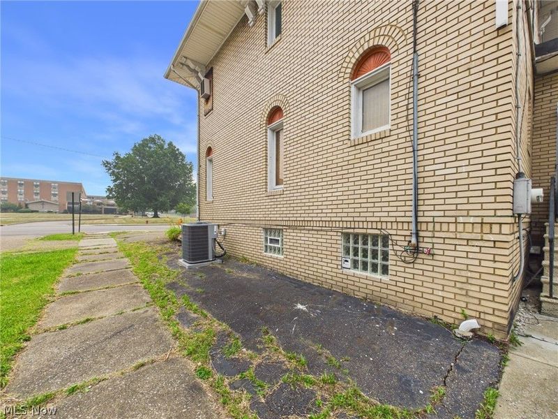 2529 Cleveland Avenue NW, Canton, OH 44709 Photo 9