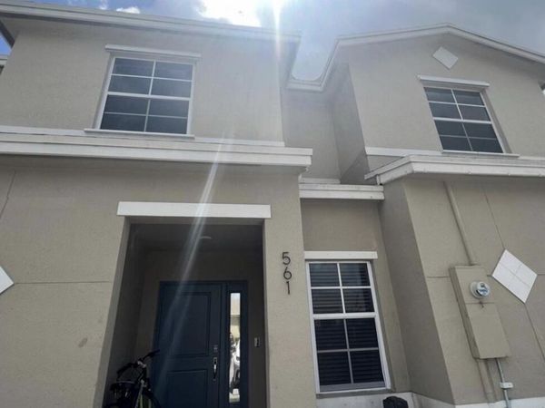 561 NE 5th Way, Florida City, FL 33034
