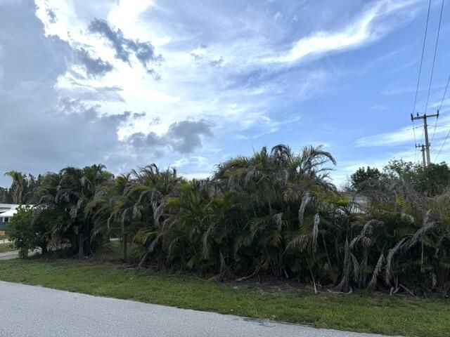 8423 SE Sandy Lane, Hobe Sound, FL 33455 Photo