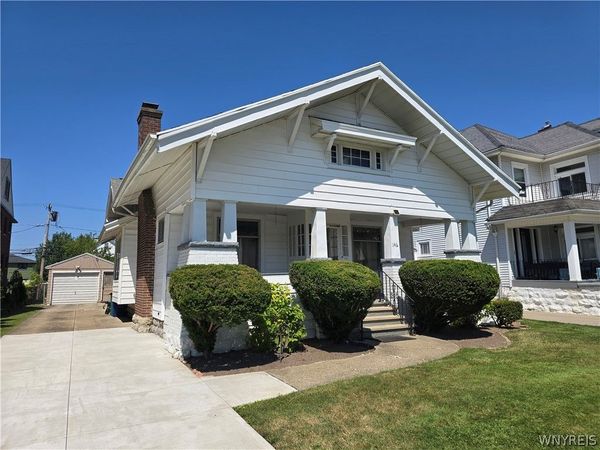 146 Saranac Avenue , Buffalo, NY 14216