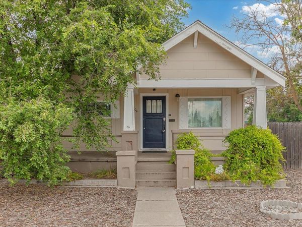 4004 N LINCOLN St, Spokane, WA 99205