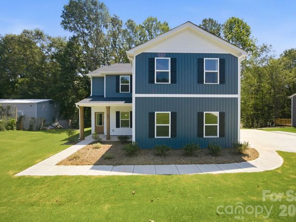 402 North Street , Dallas, NC 28034