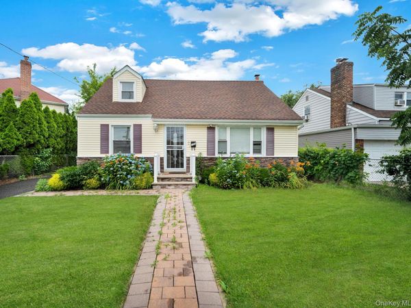 258 Fairview Boulevard , Hempstead, NY 11550