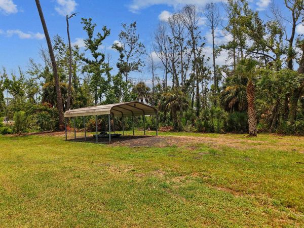 202 NE Main Street , Steinhatchee, FL 32359