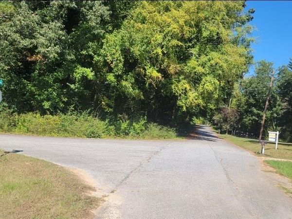 1855 North Drive SW, South Fulton, GA 30331