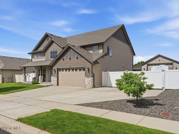 2028 N Ivory LN , Post Falls, ID 83854