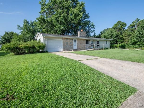 609 Elm Avenue , Bland, MO 65014