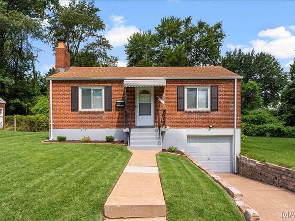 8871 Granada Place , St Louis, MO 63136