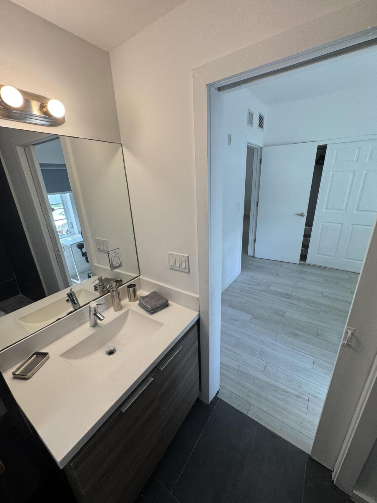 1450 Meridian Avenue, Unit 101, Miami Beach, FL 33139 Photo