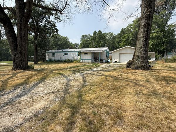 2160 Oak Ridge Drive, Farwell, MI 48622
