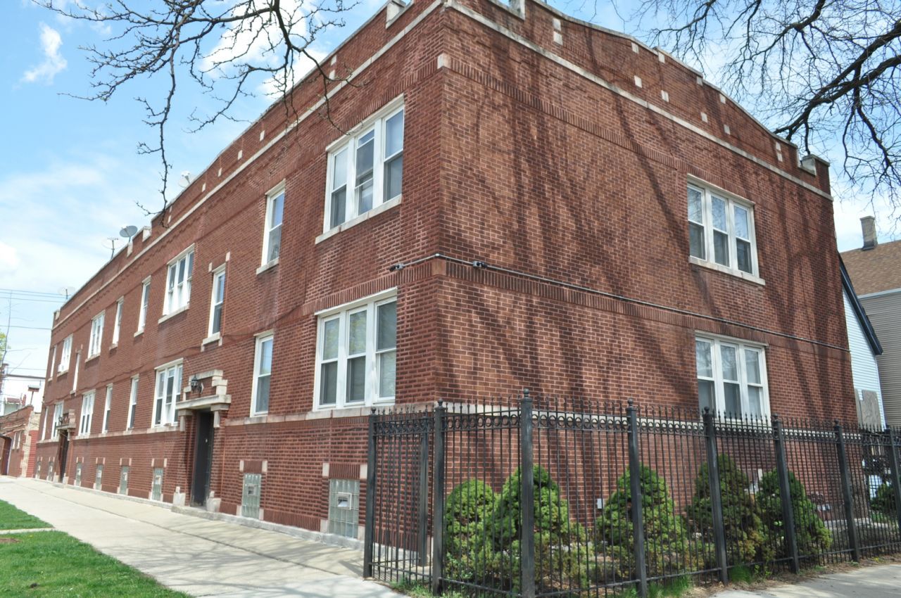 4158 W Potomac Avenue , Chicago, IL 60651