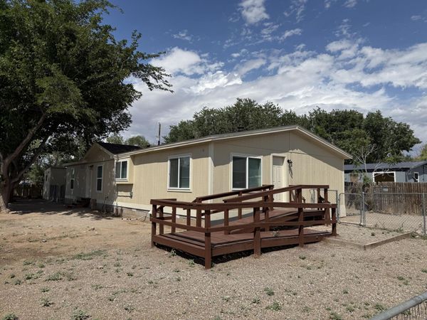 364 Mary Hill Road , Bernalillo, NM 87004
