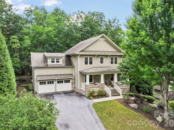 46 Slide Rock Way, Fairview, NC 28730
