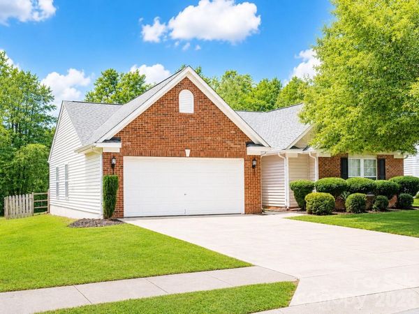 325 Dutchmans Meadow Drive , Mount Holly, NC 28120