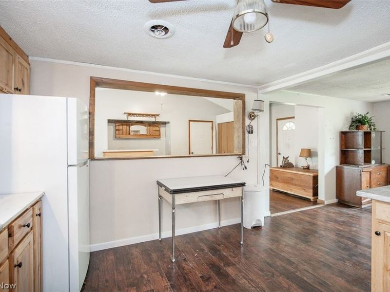 12762 Saint James Drive, Mantua, OH 44255 Photo 8
