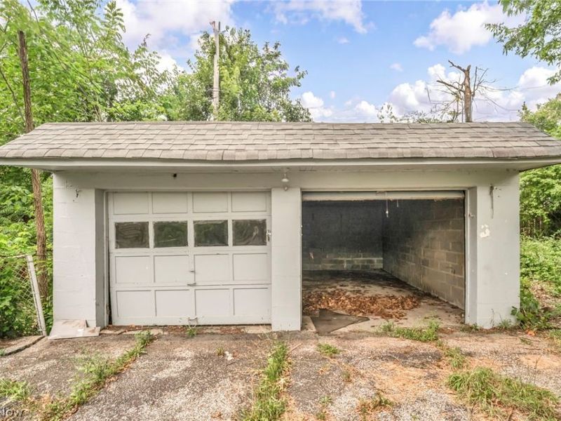 4356 E 141st Street, Cleveland, OH 44128 Photo 5
