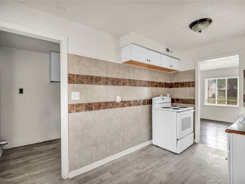 4356 E 141st Street, Cleveland, OH 44128 Photo 6