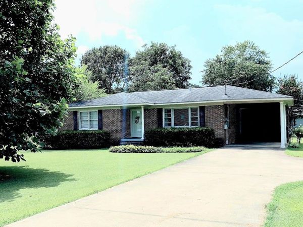 1121 Taylor Road, Glencoe, AL 35905