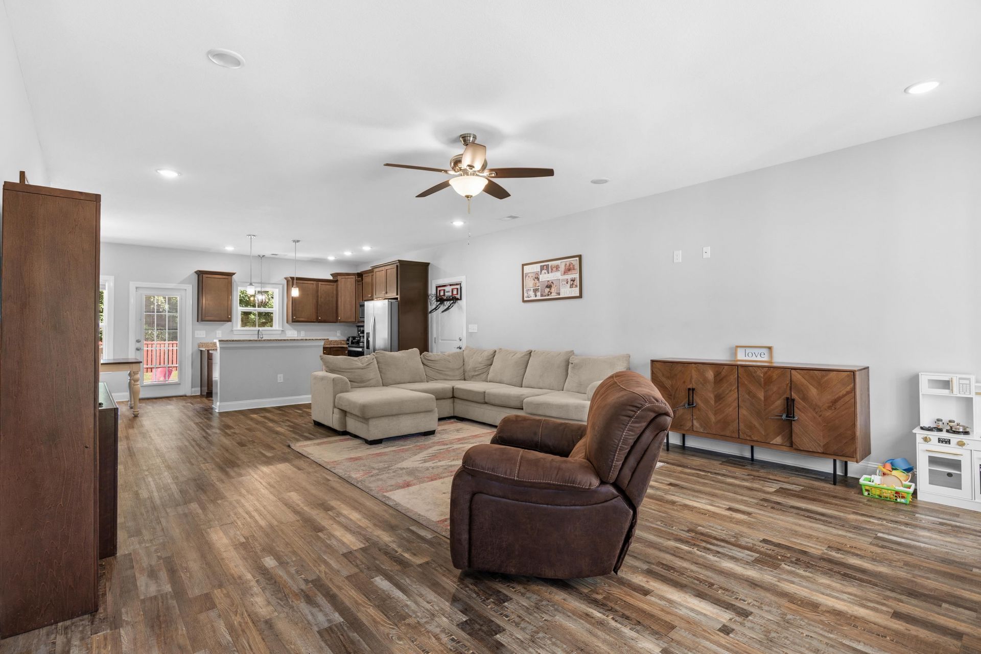 792 Roberts Rd.  Photo 10