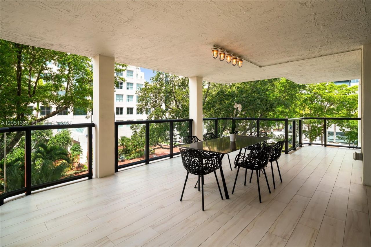 2575 S Bayshore Dr , Unit 5B, Coconut Grove, FL 33133 Photo