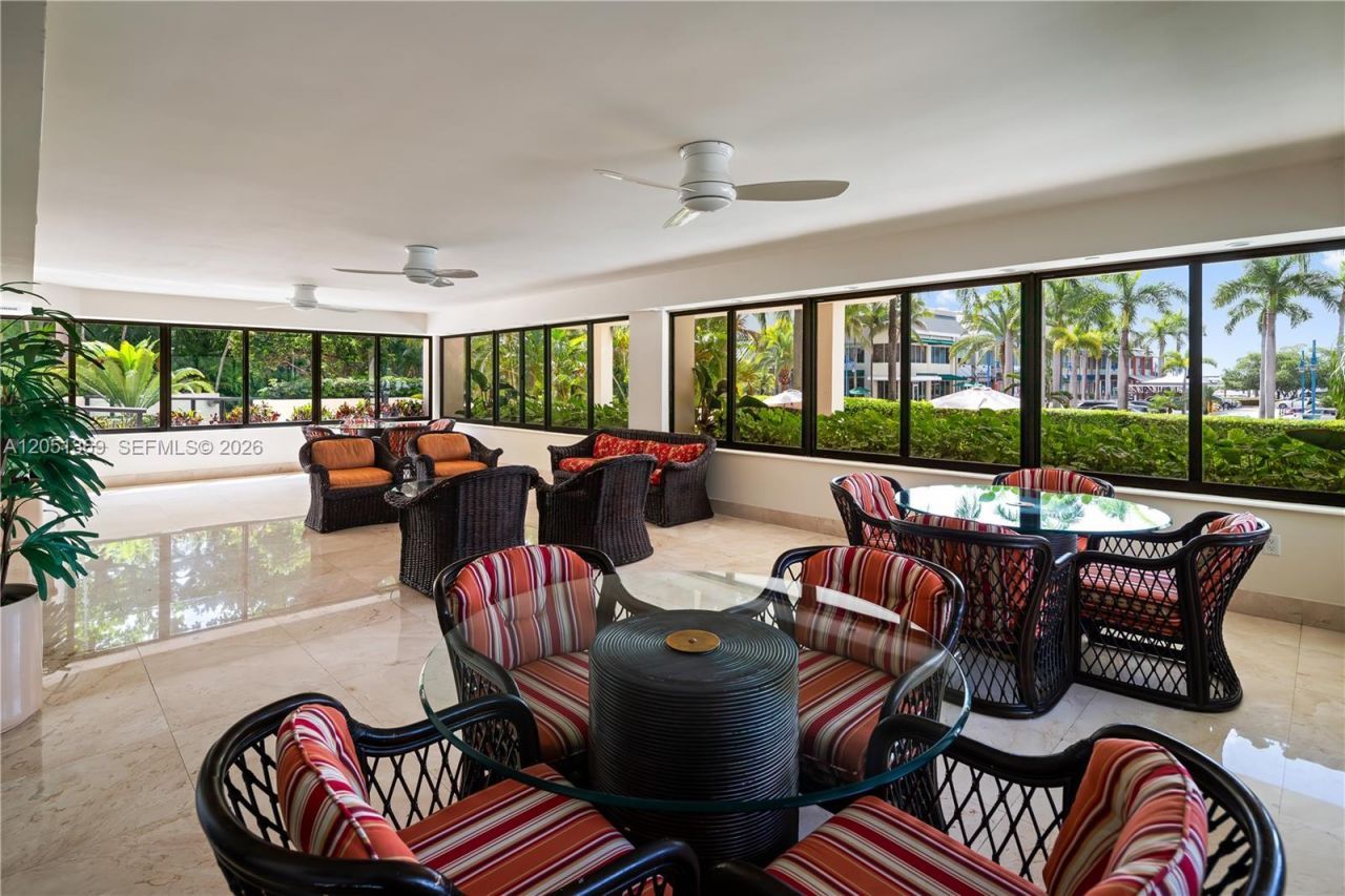 2575 S Bayshore Dr , Unit 5B, Coconut Grove, FL 33133 Photo