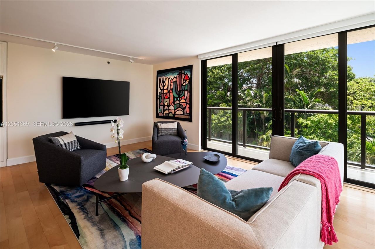2575 S Bayshore Dr , Unit 5B, Coconut Grove, FL 33133 Photo