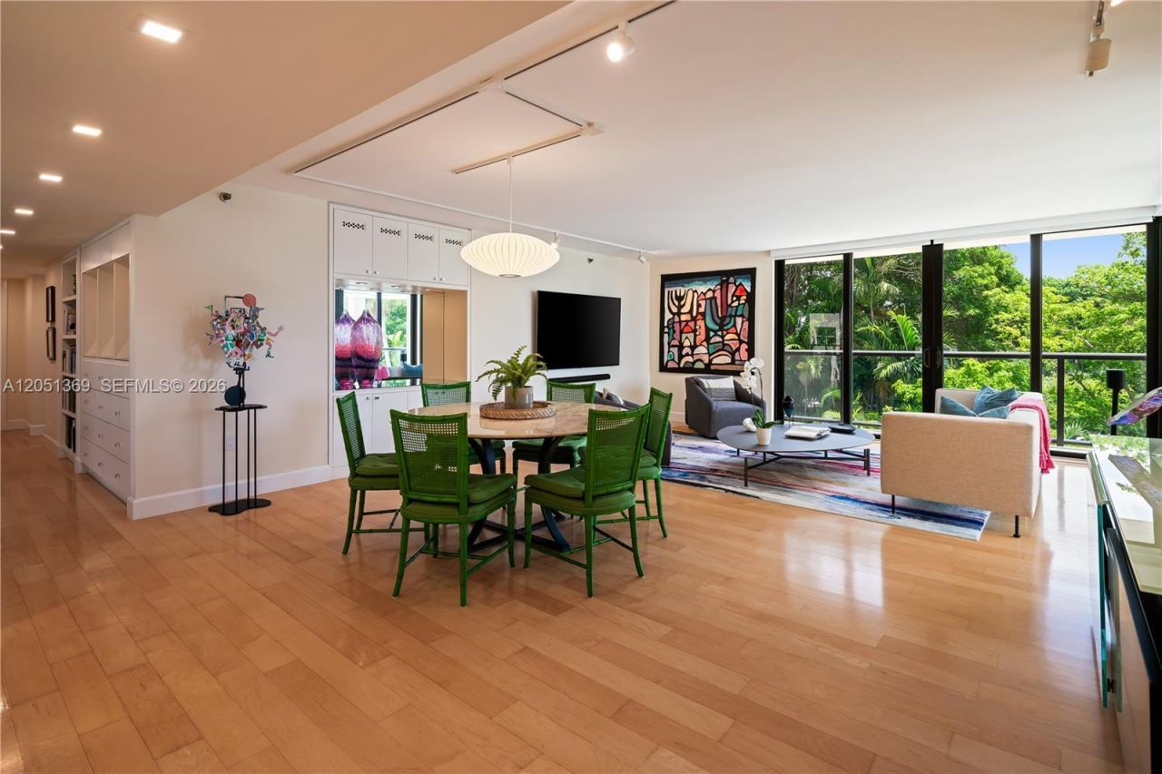 2575 S Bayshore Dr , Unit 5B, Coconut Grove, FL 33133 Photo