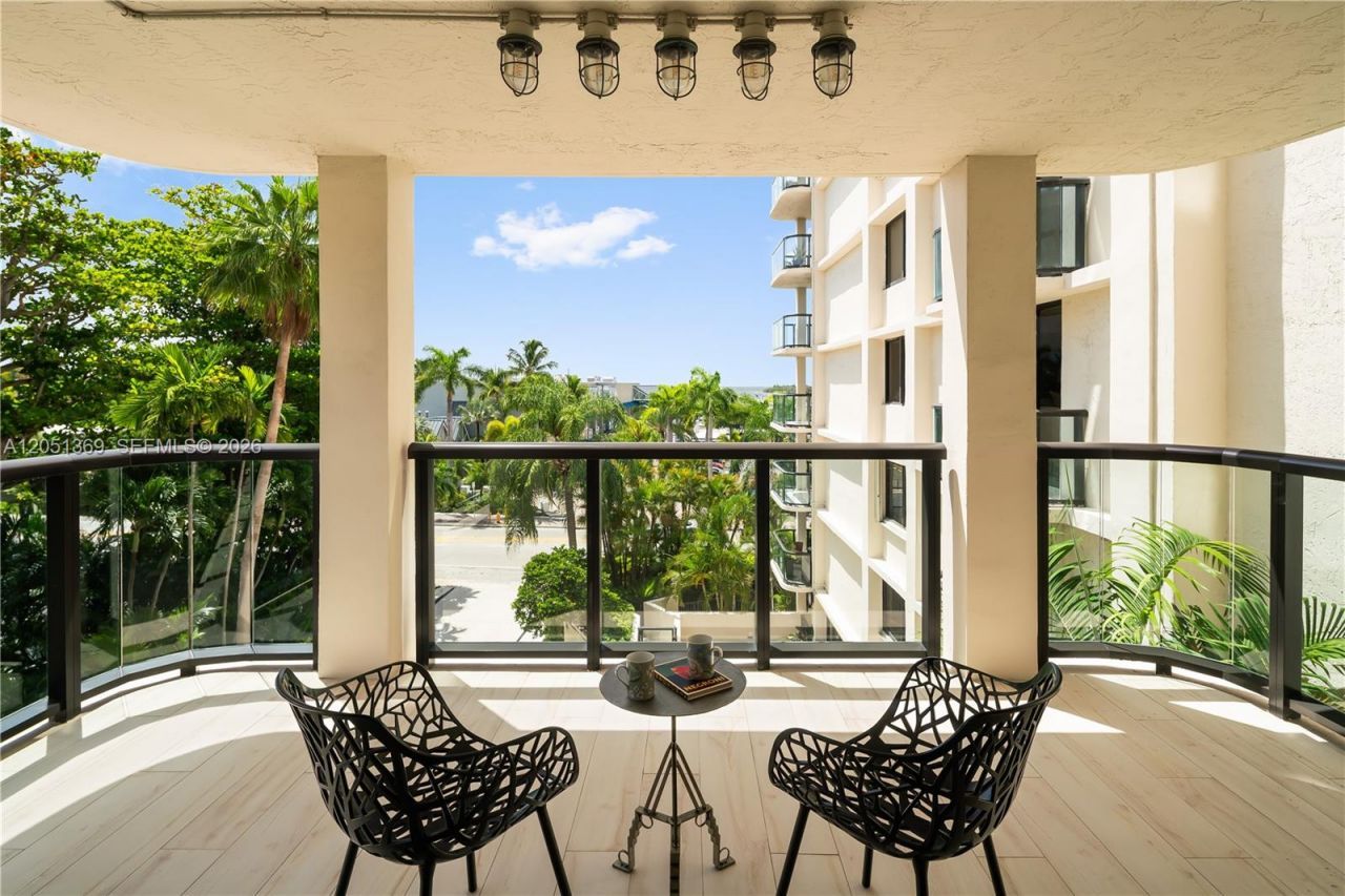 2575 S Bayshore Dr , Unit 5B, Coconut Grove, FL 33133 Photo