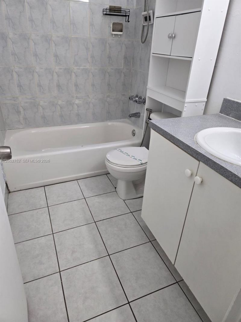 7845 Miller Dr , Unit A202, Miami, FL 33155 Photo
