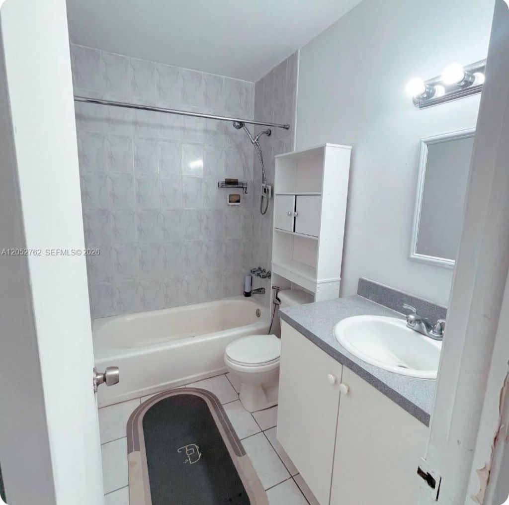 7845 Miller Dr , Unit A202, Miami, FL 33155 Photo