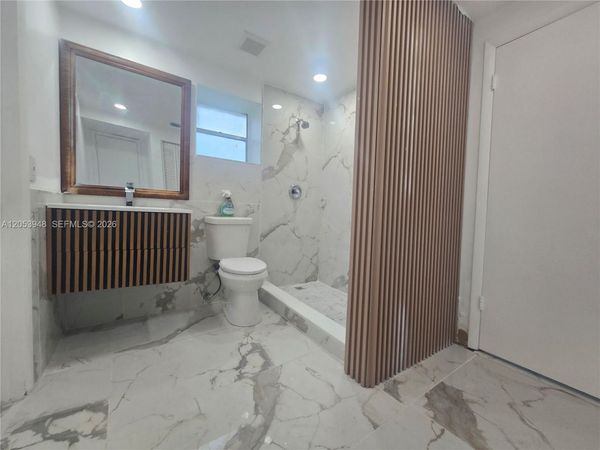 6070 W 18th Ave , Unit 213, Hialeah, FL 33012
