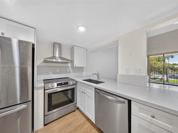 8045 SW 107th Ave, Unit 203, Miami, FL 33173