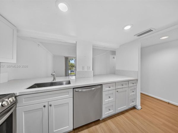8045 SW 107th Ave, Unit 203, Miami, FL 33173