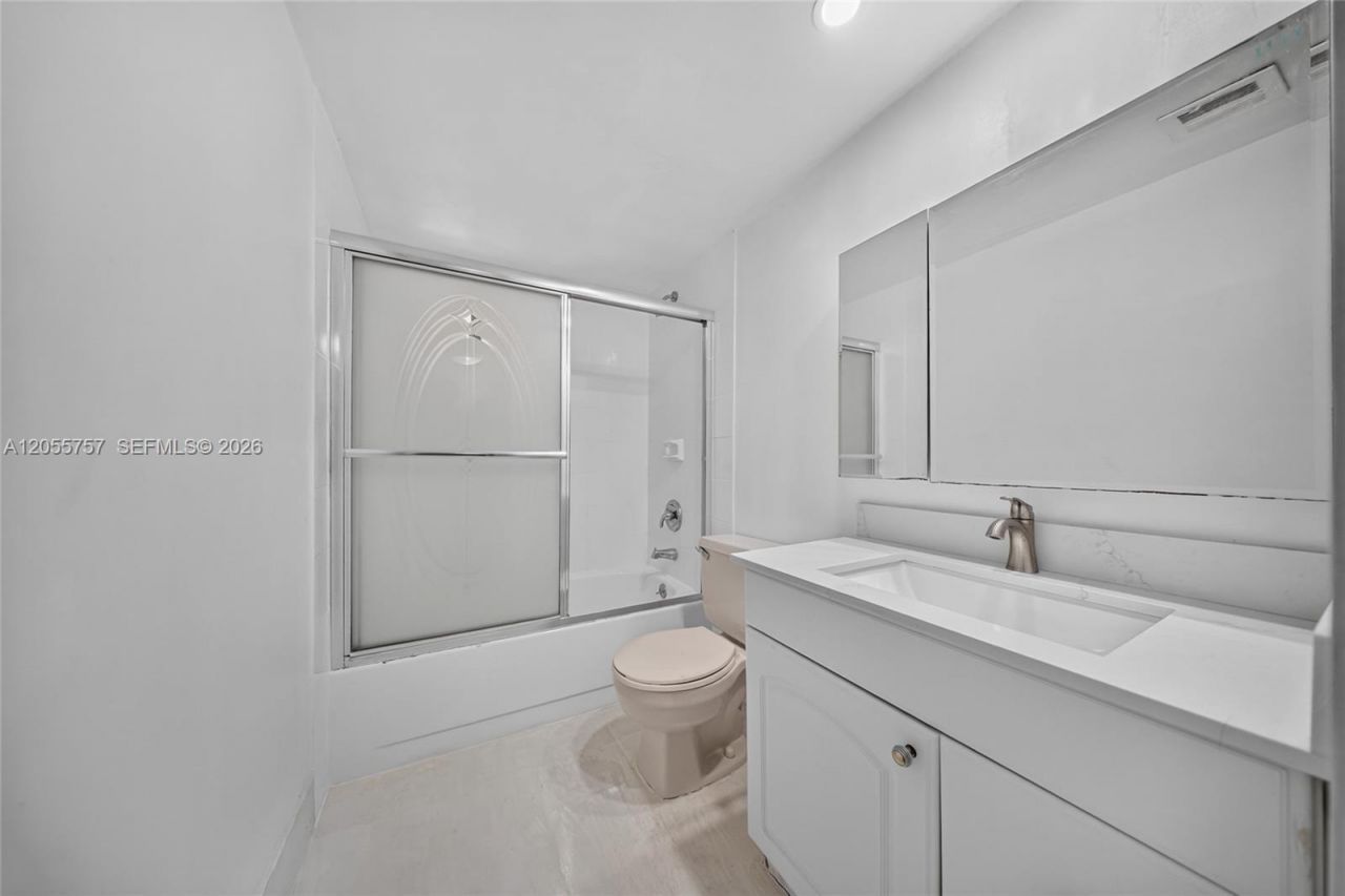 8045 SW 107th Ave, Unit 203, Miami, FL 33173 Photo