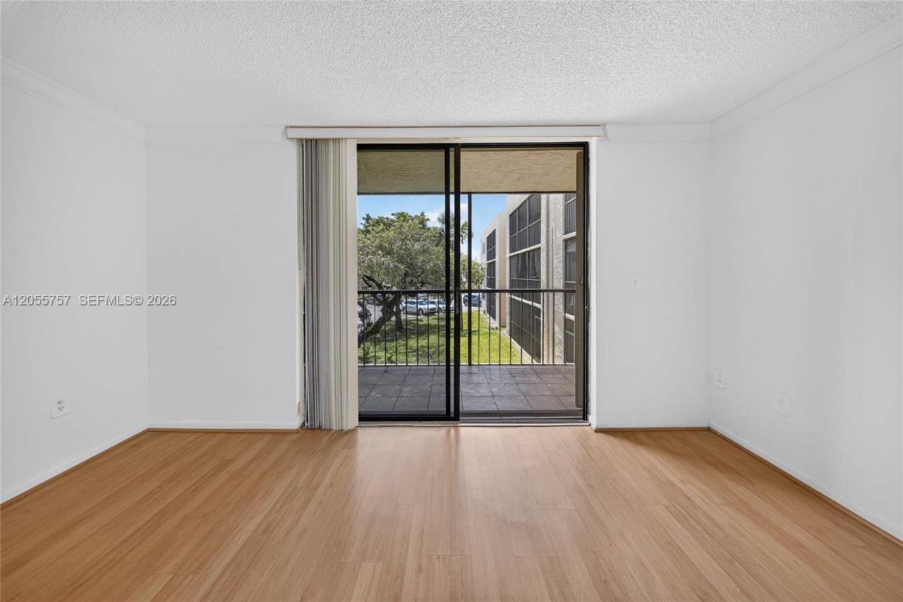 8045 SW 107th Ave, Unit 203, Miami, FL 33173 Photo