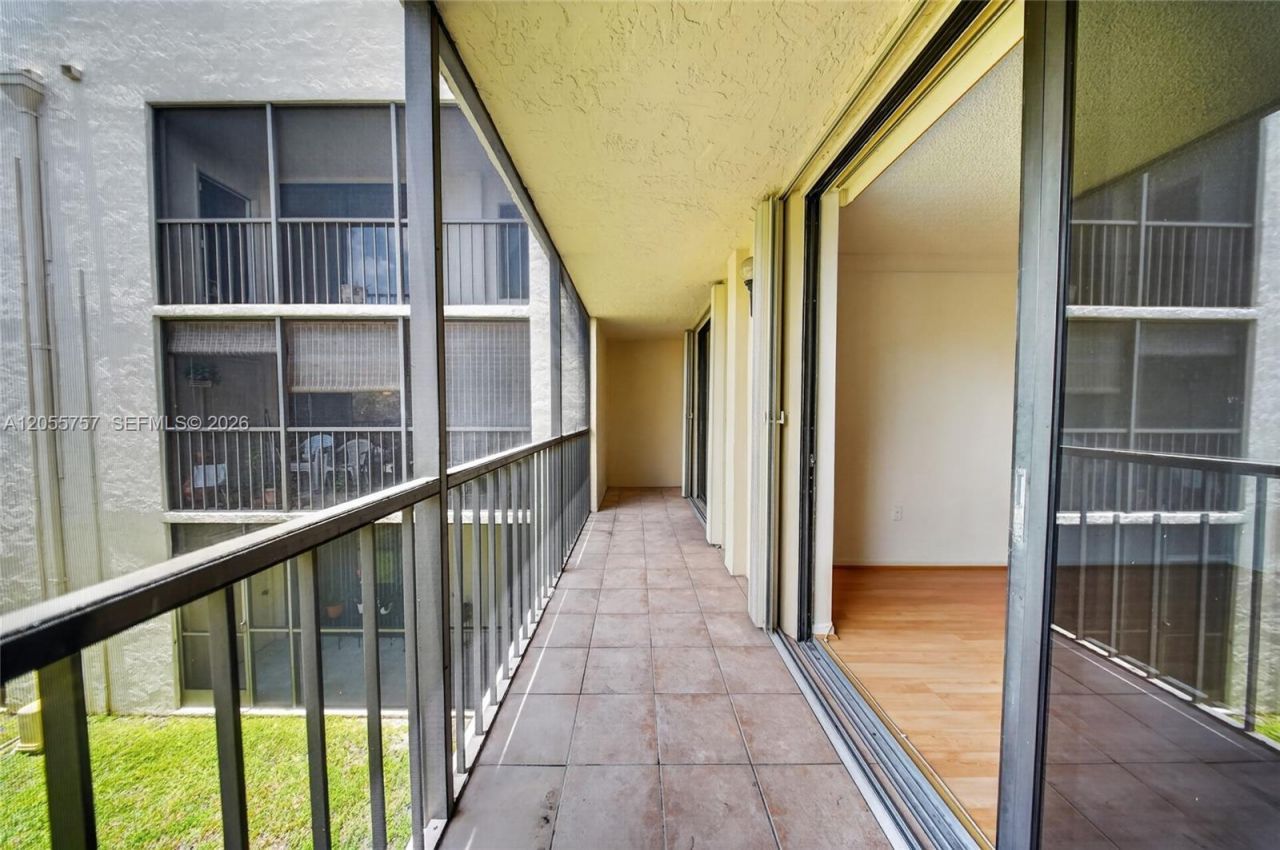 8045 SW 107th Ave, Unit 203, Miami, FL 33173 Photo
