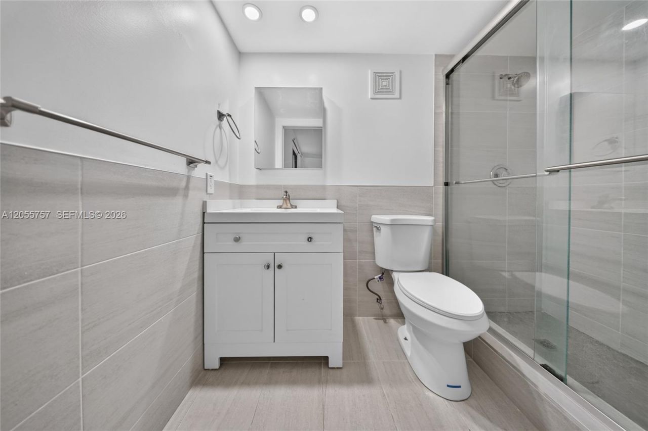 8045 SW 107th Ave, Unit 203, Miami, FL 33173 Photo