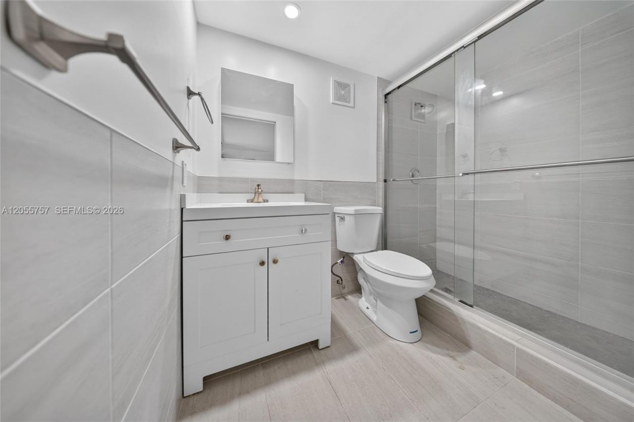 8045 SW 107th Ave, Unit 203, Miami, FL 33173 Photo