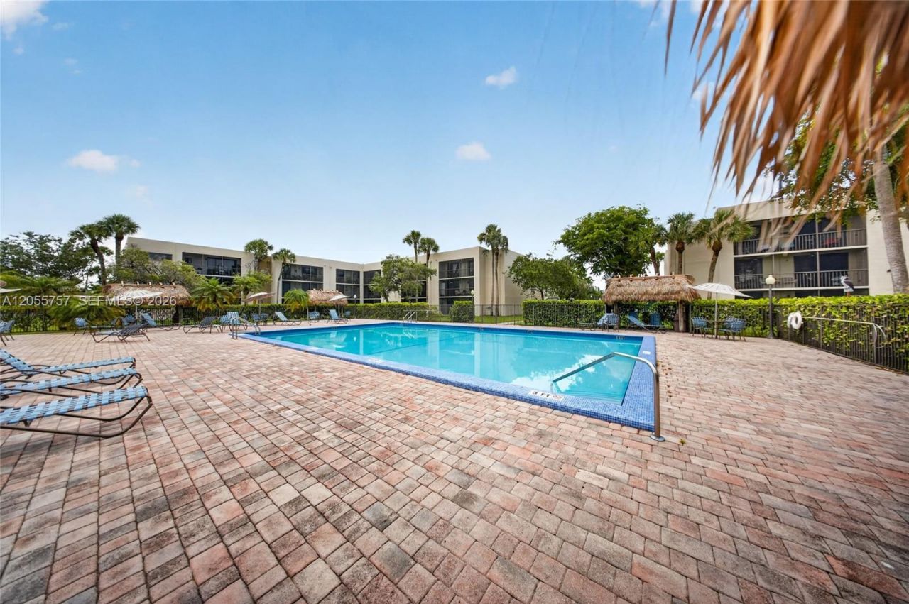 8045 SW 107th Ave, Unit 203, Miami, FL 33173 Photo