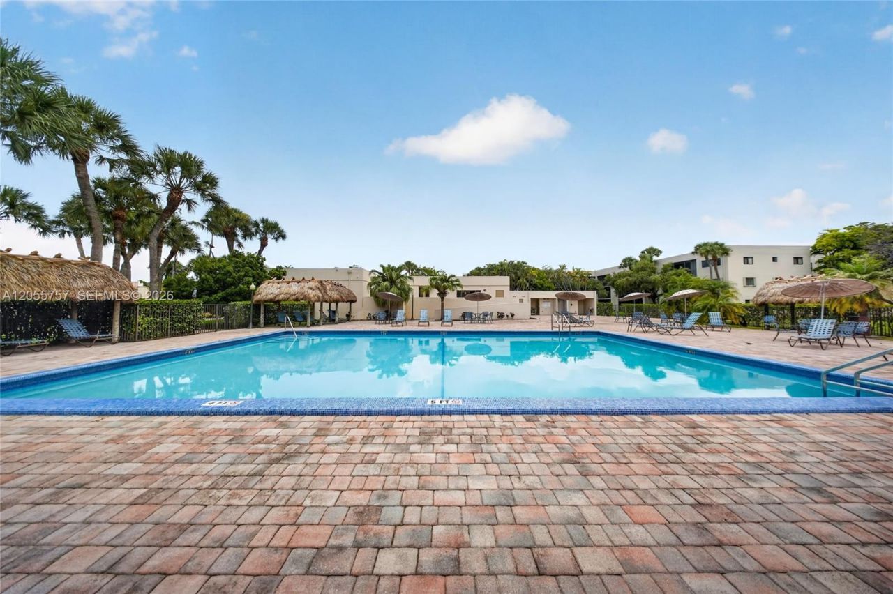 8045 SW 107th Ave, Unit 203, Miami, FL 33173 Photo