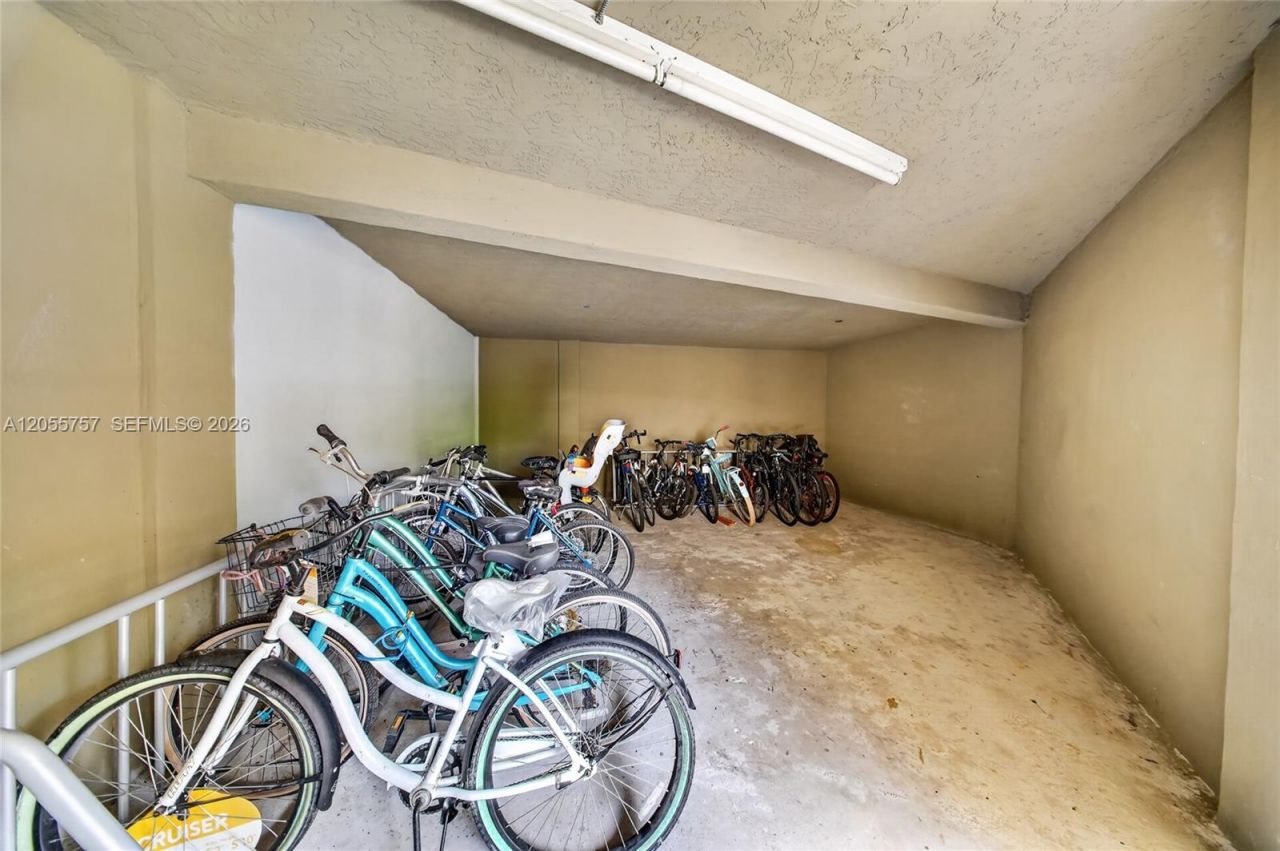 8045 SW 107th Ave, Unit 203, Miami, FL 33173 Photo