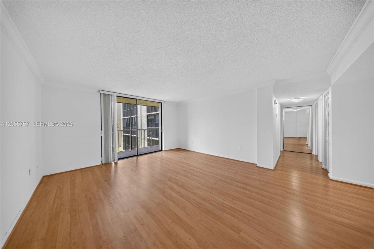 8045 SW 107th Ave, Unit 203, Miami, FL 33173 Photo