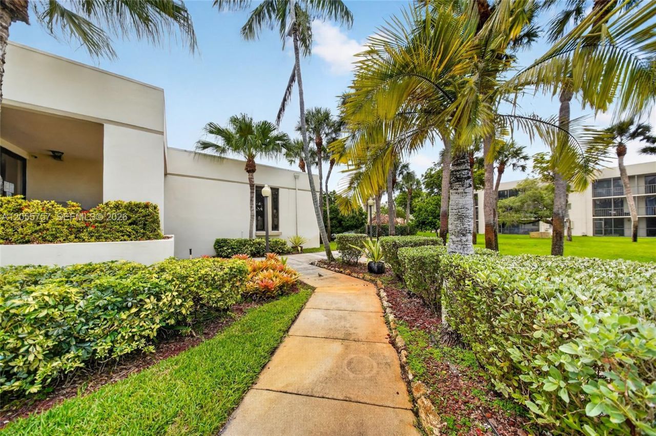 8045 SW 107th Ave, Unit 203, Miami, FL 33173 Photo