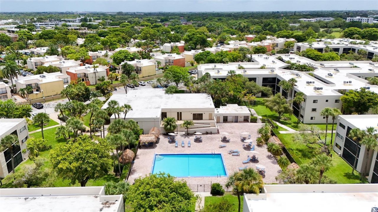 8045 SW 107th Ave, Unit 203, Miami, FL 33173 Photo