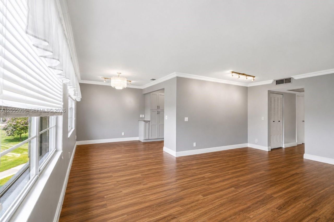 13475 SW 9th St, Unit 401A, Pembroke Pines, FL 33027 Photo