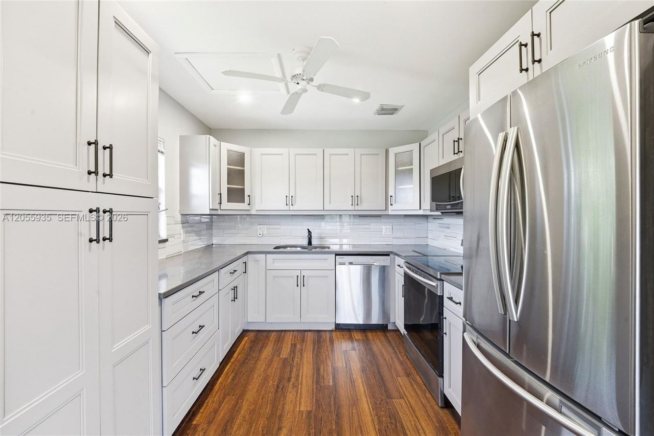 13475 SW 9th St, Unit 401A, Pembroke Pines, FL 33027 Photo