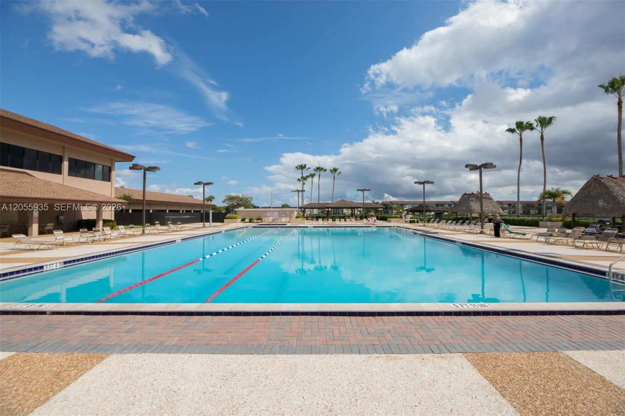 13475 SW 9th St, Unit 401A, Pembroke Pines, FL 33027 Photo